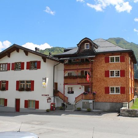 Hotel Pez Regina Lumbrein Bagian luar foto