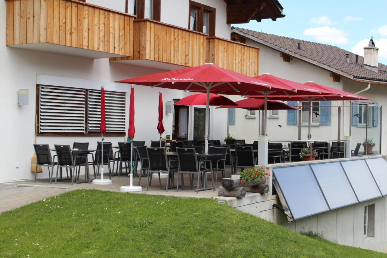 Hotel Pez Regina Lumbrein Bagian luar foto